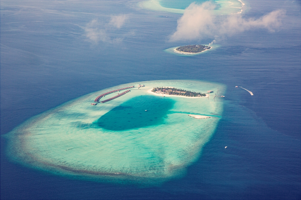 THE STANDARD HURUVALHI MALDIVES 5*,  